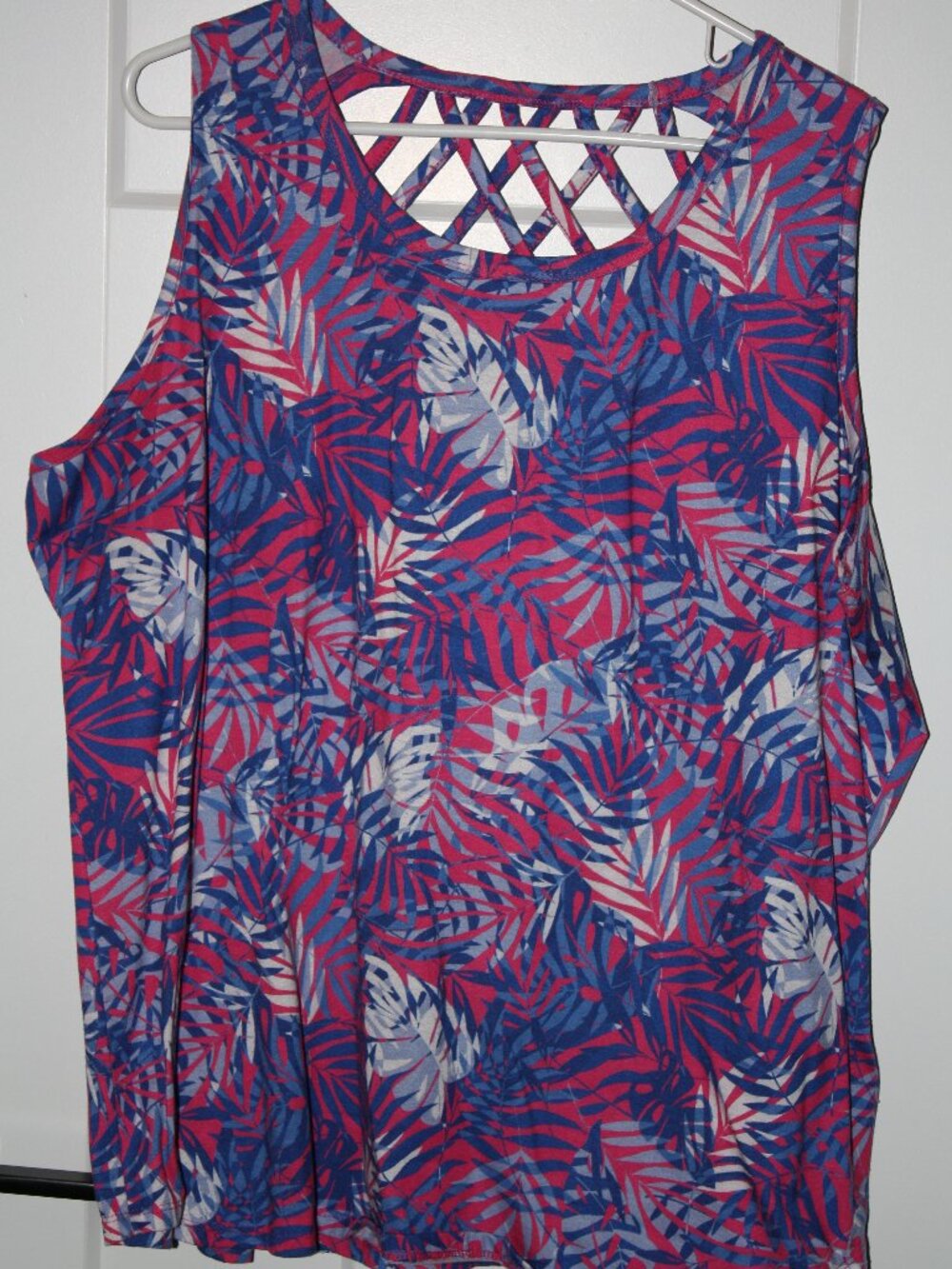 Lane Bryant, Plus size 22/24 Tank, Magenta and Royal blue floral